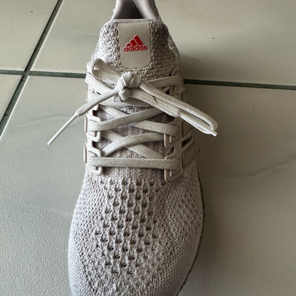 Adidas Ultraboost 1.0 Size 7 - Picture 3 of 4